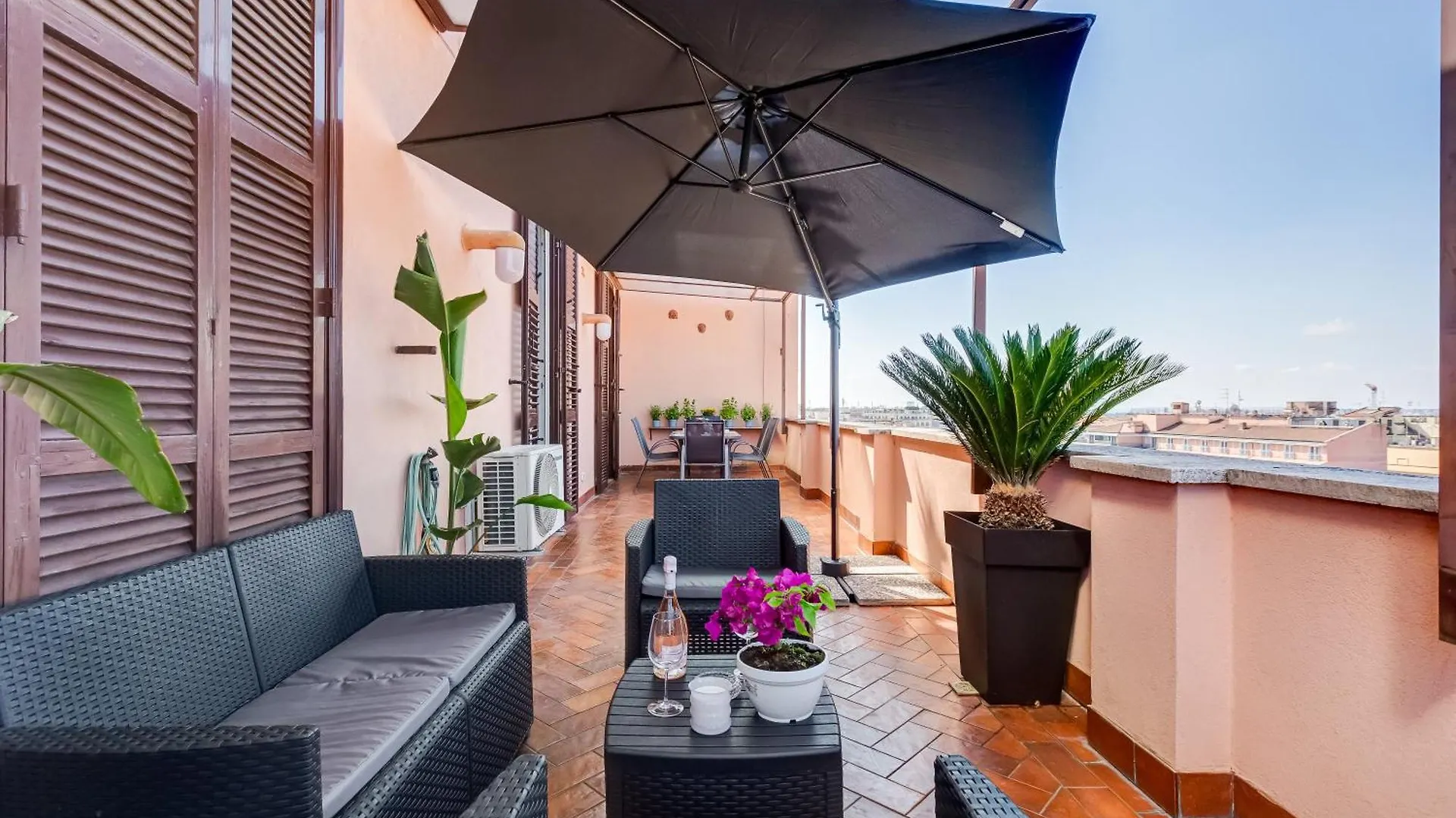 Ferienwohnung Terrace With A View Of Rom Apartment